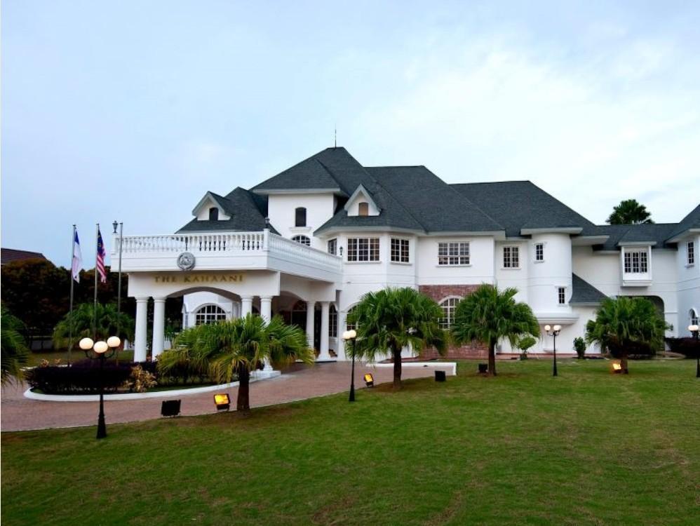 The Kahaani Hotel อาเยอร์ เกโระห์ ภายนอก รูปภาพ