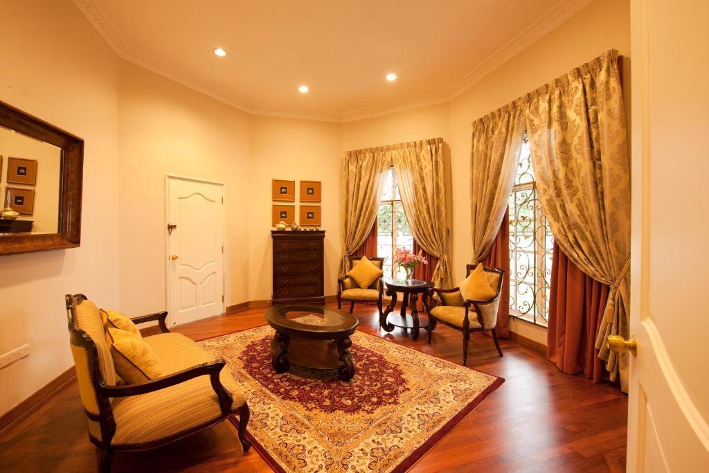 The Kahaani Hotel อาเยอร์ เกโระห์ ภายนอก รูปภาพ