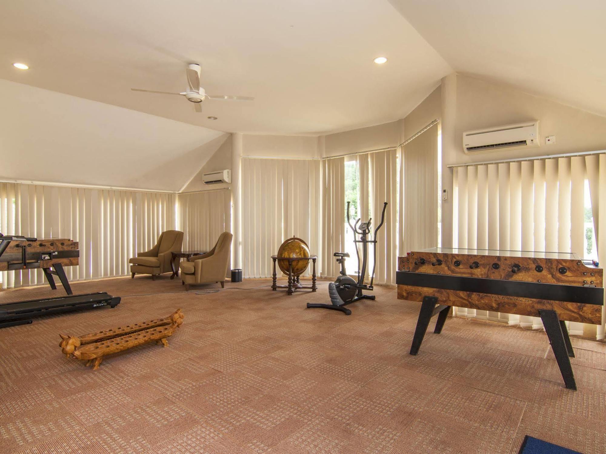 The Kahaani Hotel อาเยอร์ เกโระห์ ภายนอก รูปภาพ