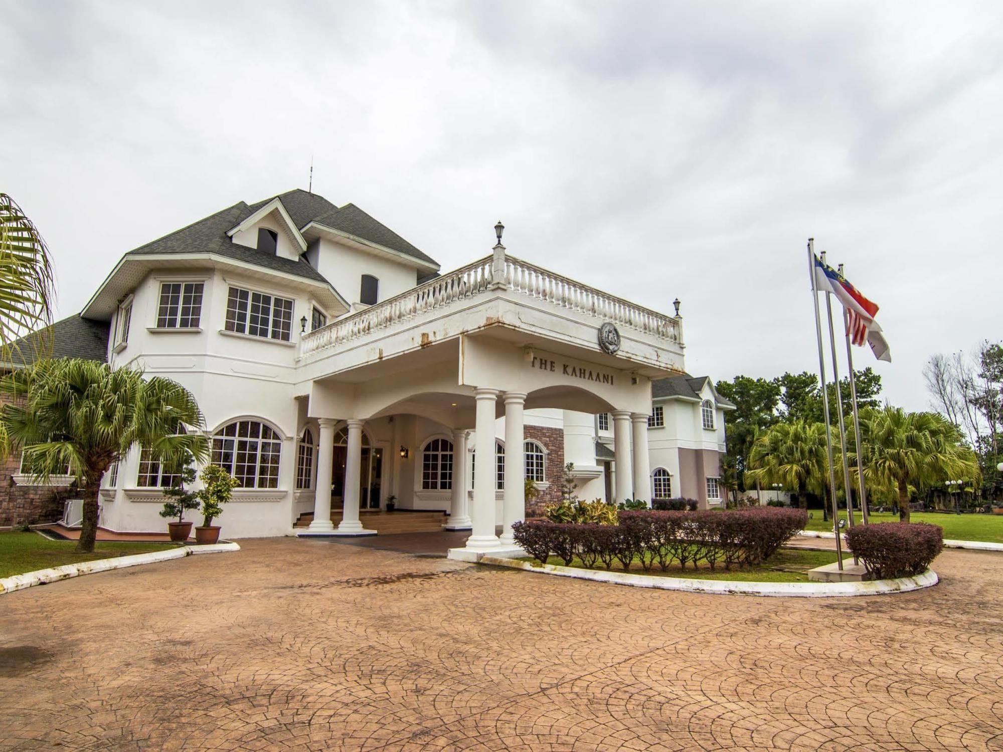 The Kahaani Hotel อาเยอร์ เกโระห์ ภายนอก รูปภาพ