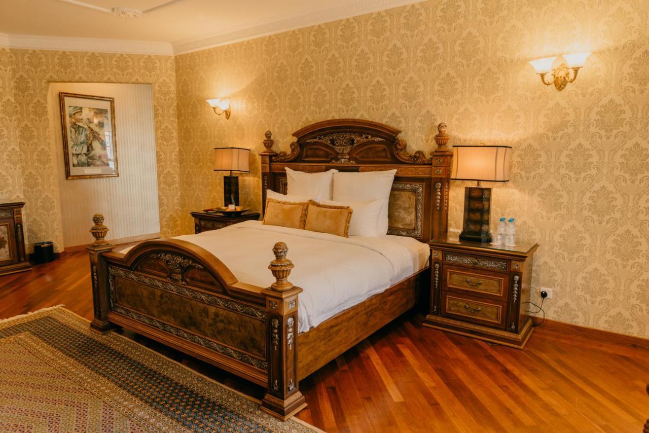 The Kahaani Hotel อาเยอร์ เกโระห์ ภายนอก รูปภาพ